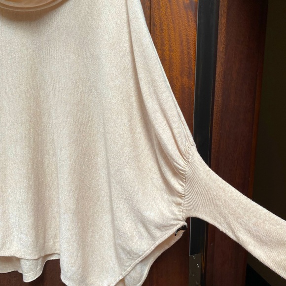 Cowl-neck collar/off-shoulder bat-wing sweater in cream. - Picture 5 of 6